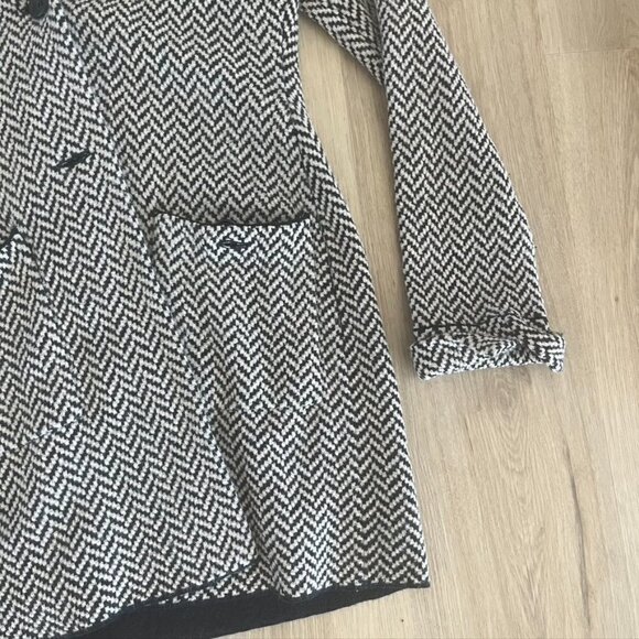 Damask Black & Tan Chevron Sweater Coat Jacket Medium - Picture 3 of 11